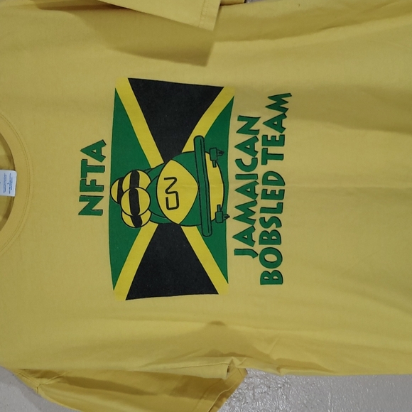 vintage 2000s Jamaican Bobsled team yellow large t-shirt - Picture 2 of 8